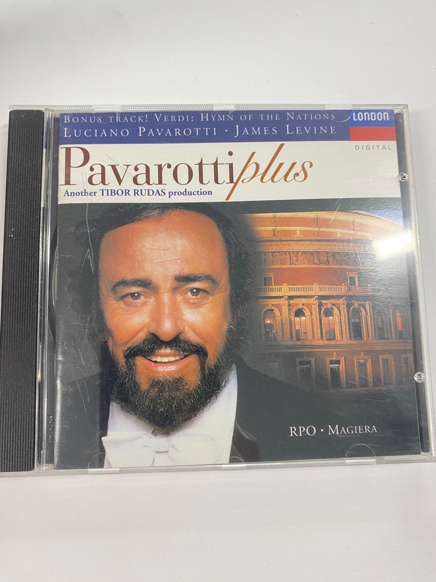 Luciano Pavarotti 934