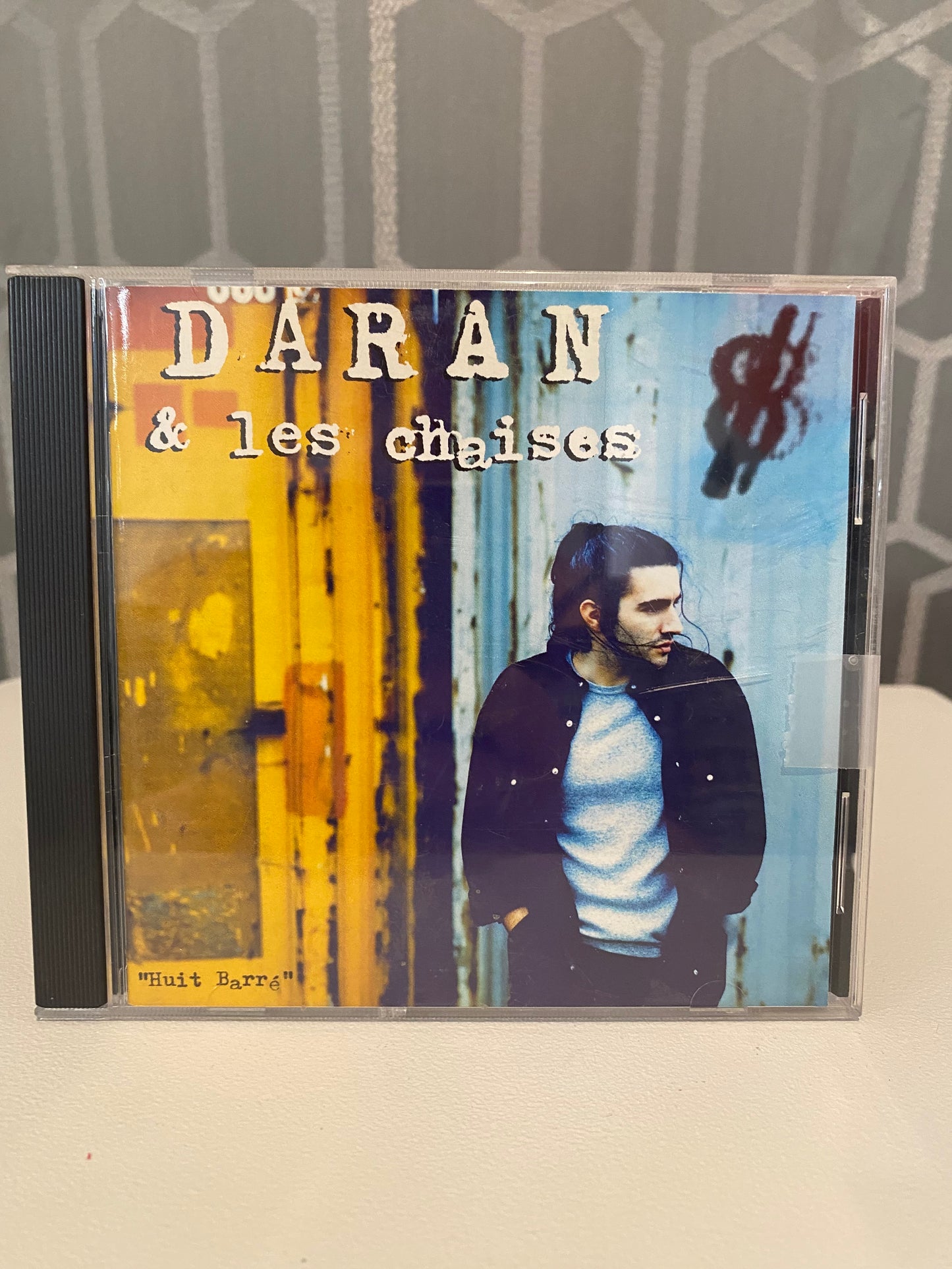 DARAN & les chaises 1115